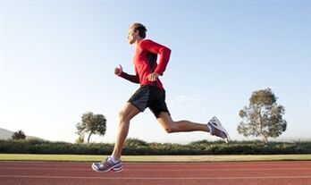 Chạy là một bài tập tuyệt vời để cải thiện sức mạnh của một người đàn ông. 