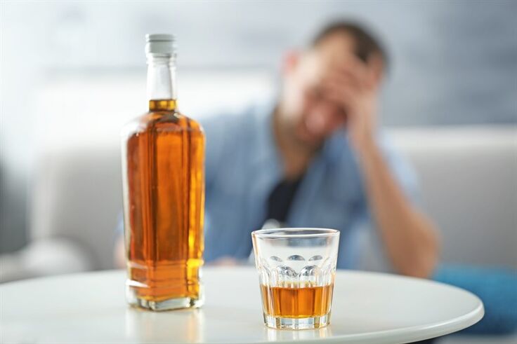 Uống rượu ảnh hưởng tiêu cực đến chức năng cương dương của đàn ông
